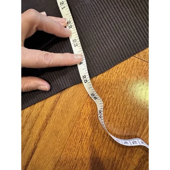 Vertigo Paris Ballet Wrap Sweater Medium Balletcore Classic NEW Chocolate Brown - Picture 9 of 9